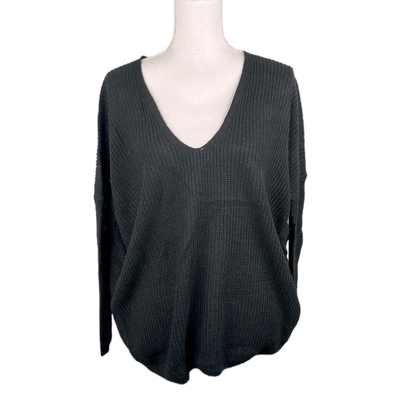 Forever 21 Black Knit V-Neck Open Knit Long Sleeve Sweater Size Small New! - Picture 1 of 9
